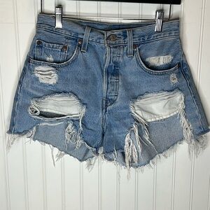- Levi’s Premium 501 Original Shorts Size 27